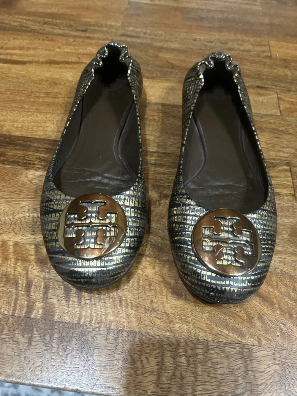 Tory Burch Reptile Embossed Reva Ballet Flats Metallic Gold Black size 8